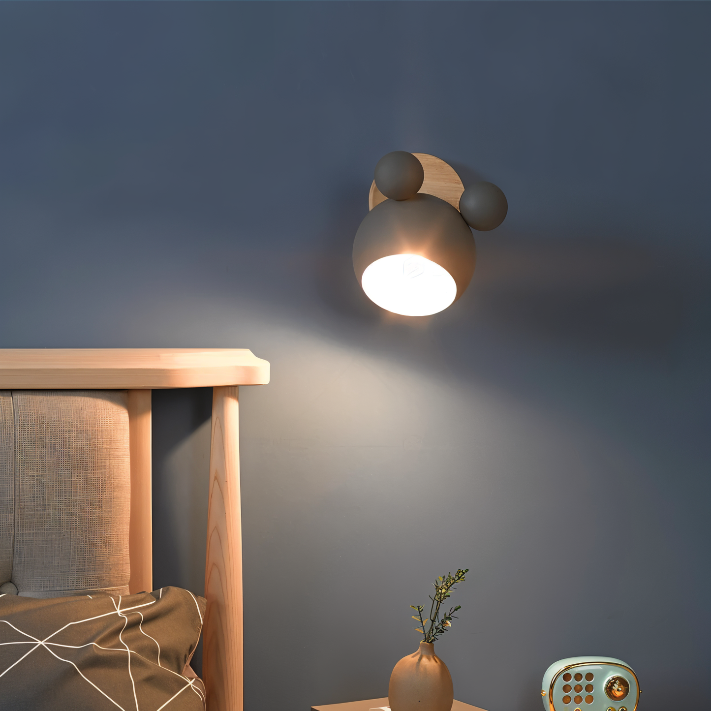 FlashMouse Rotatable Wall Lamp