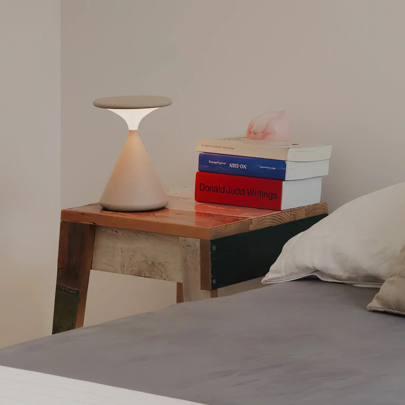 Aurora Wireless Hourglass Table Lamp