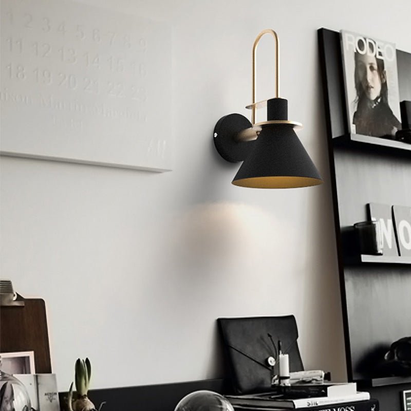 Mono Postmodern Metal Wall Lamp